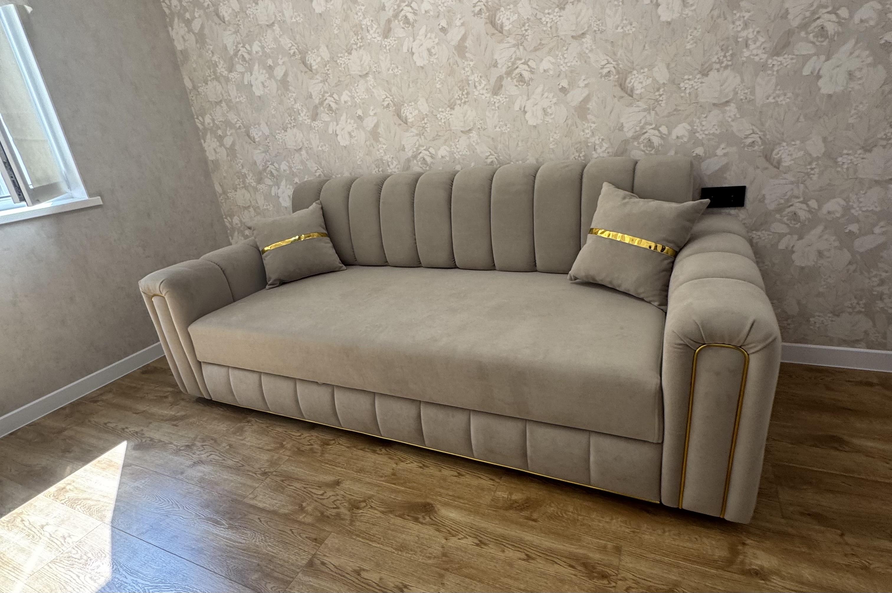 Lola lux 2.4 m